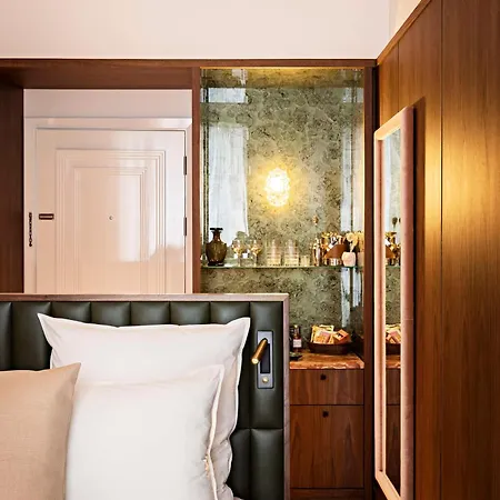 Hotell Florida 4*